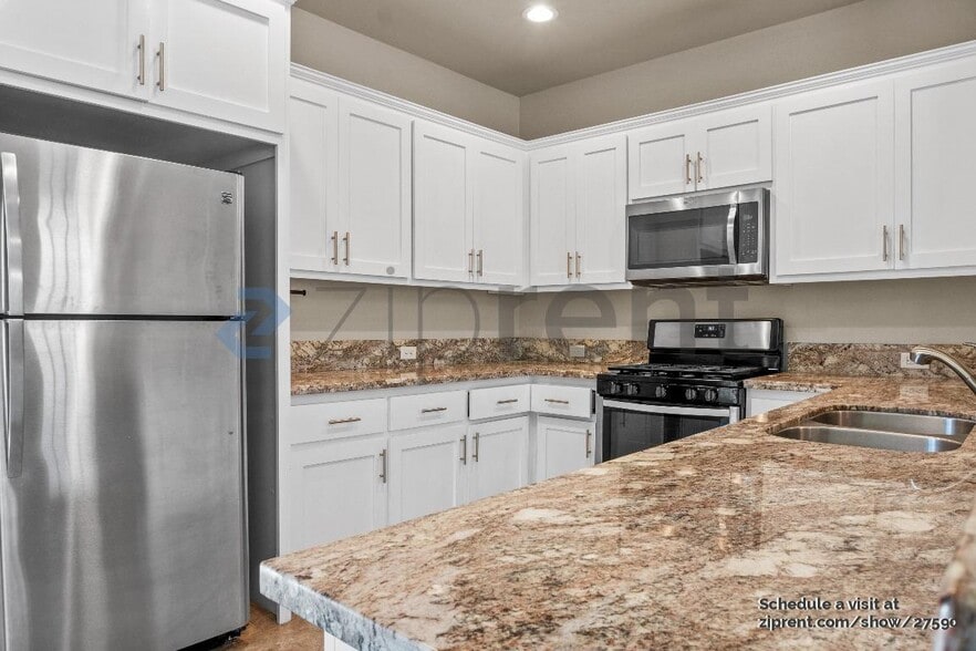 Building Photo - 16472 Smoke Tree St