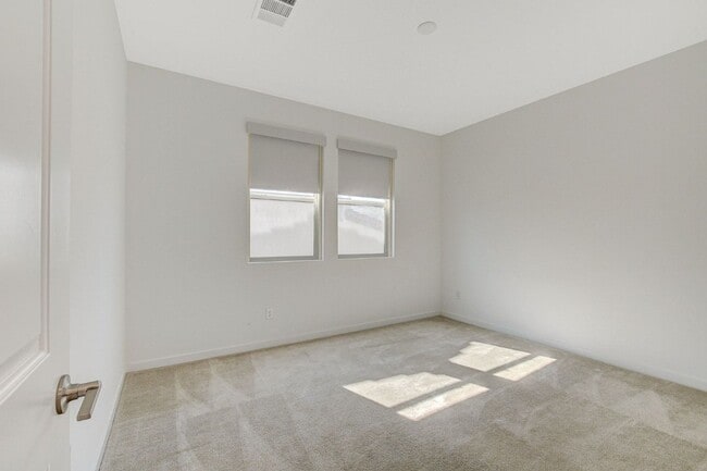 Building Photo - 10280 Timberline Valley Ave