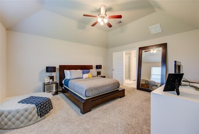 Building Photo - 9623 Japonica Dr