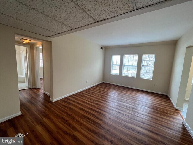 Building Photo - 1801 Key Blvd