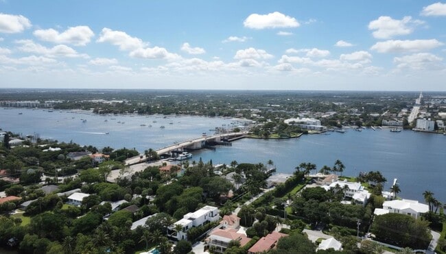 Building Photo - 4201 S Ocean Blvd