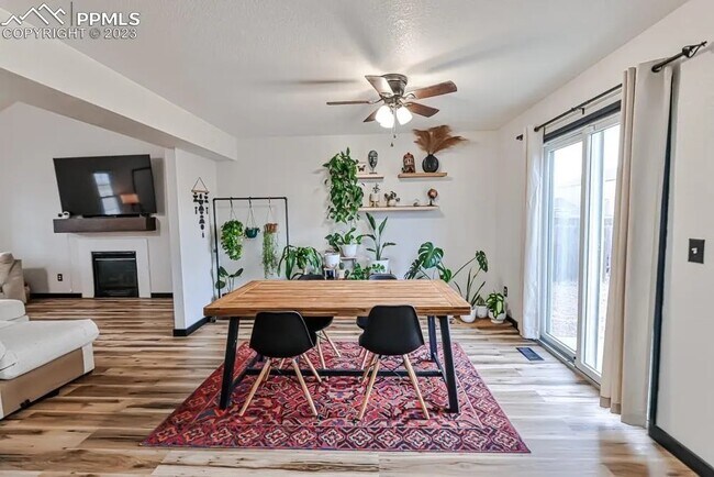 Building Photo - 11360 Justamere Dr