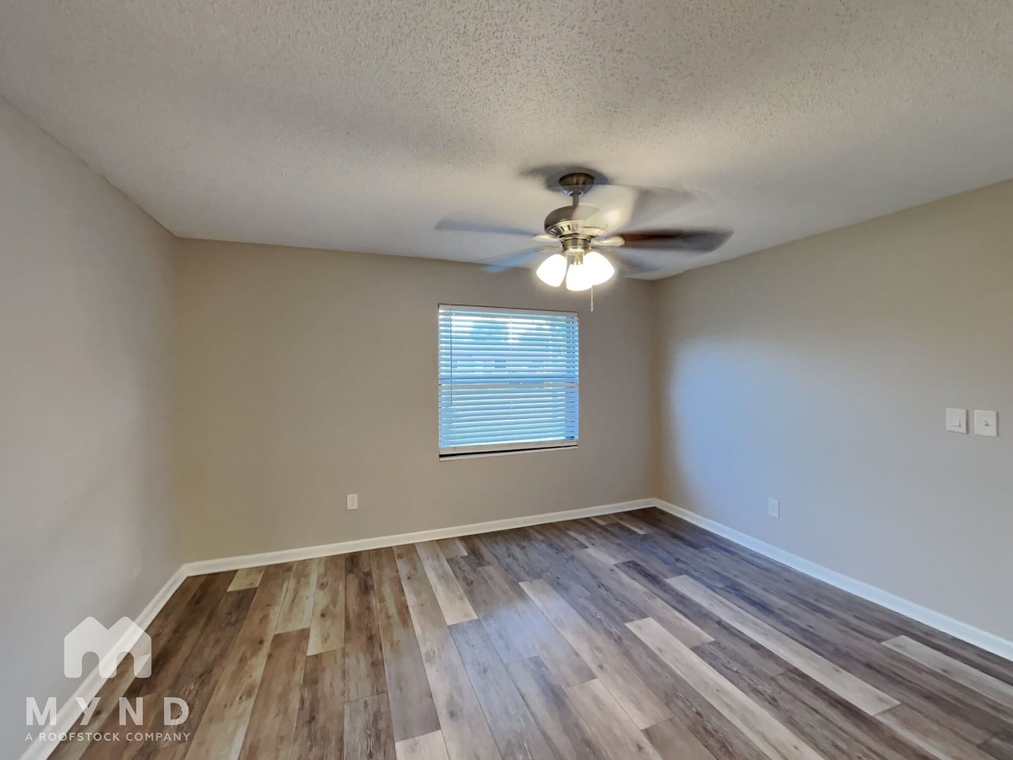 Building Photo - 10983 Witchaven St