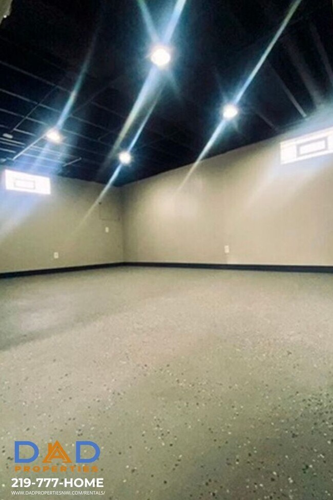 Building Photo - Spacious Updated 3 Bedroom Home in East Chicago