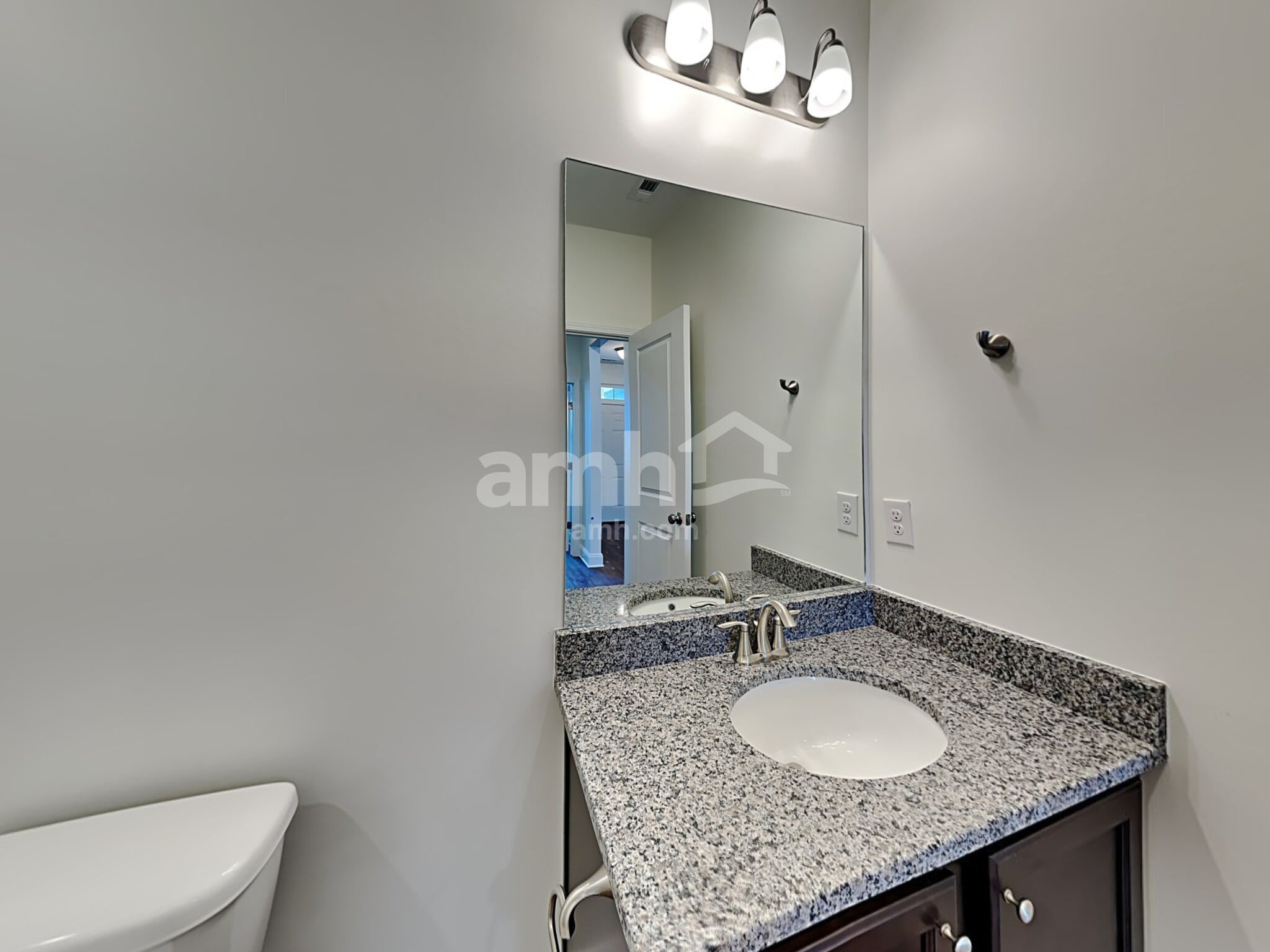 Building Photo - 1364 Lomond Dr