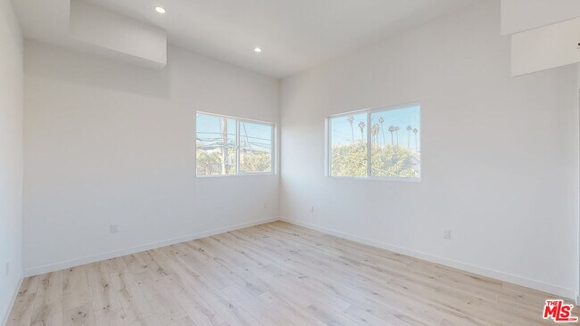 Building Photo - 1509 Cloverdale Ave