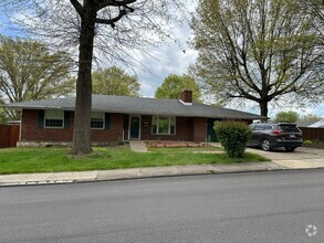 Building Photo - Close to City Park