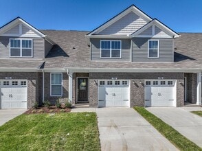 Building Photo - **2022-BUILT TOWNHOME WITH FABULOUS COMMUNITY AMENITIES**