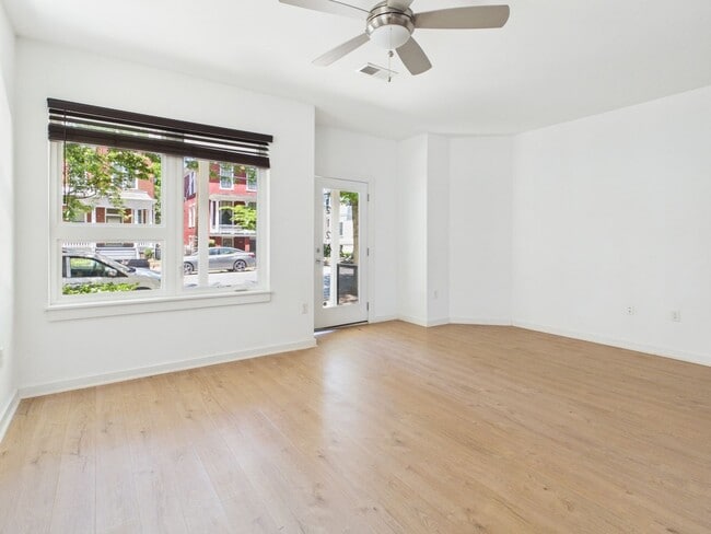 Building Photo - 1212 Porter St