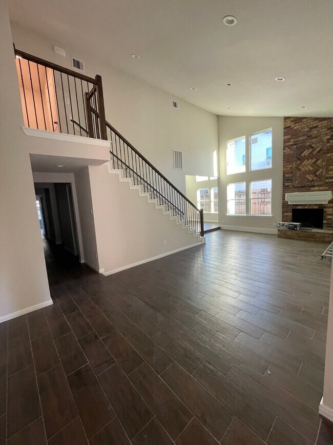 Primary Photo - 13122 Stillington Dr