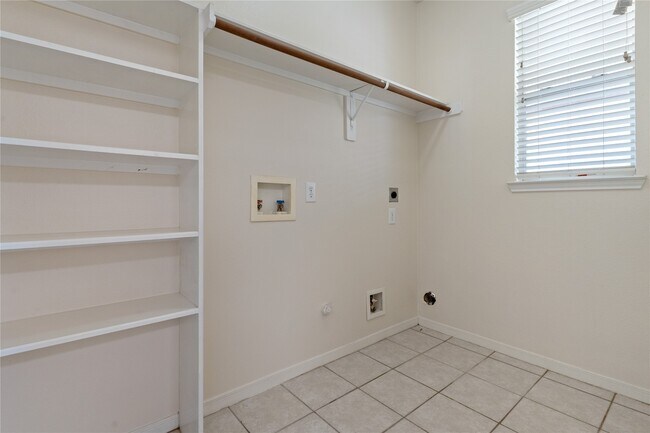 Building Photo - 7814 Yaupon Ranch Ct