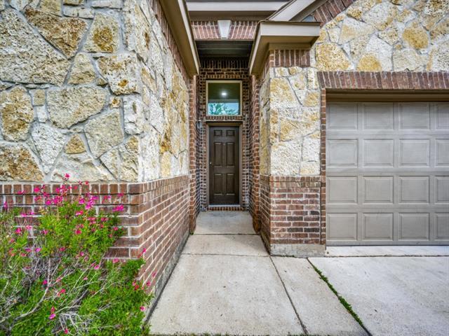 Building Photo - 8737 Maple Ridge Trail