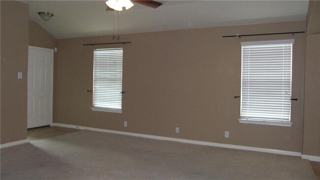 Building Photo - 208 Teron Dr