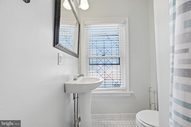 Building Photo - 3026 Channing St NE