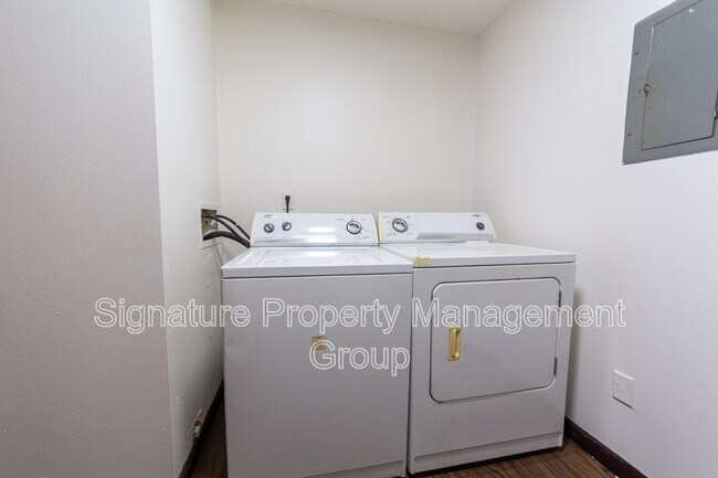 Building Photo - 4070 S Atchison Way