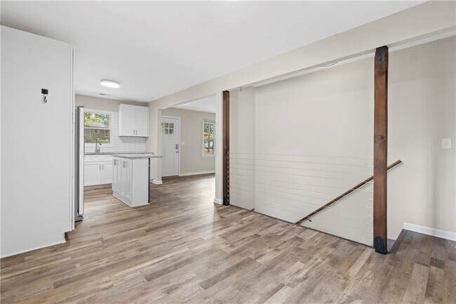 Building Photo - 33 Smyrna Powder Springs Rd SE