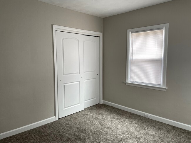 Building Photo - 1066 Northview Dr