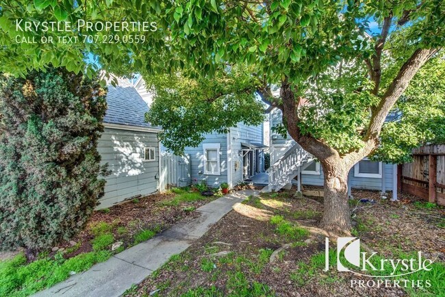 Primary Photo - 730 Florida St