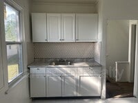 Building Photo - 1615 Cedar St