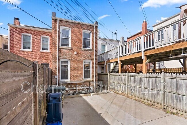 Building Photo - 1641 4th St NW