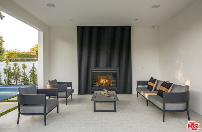 Building Photo - 17341 Amina Pl