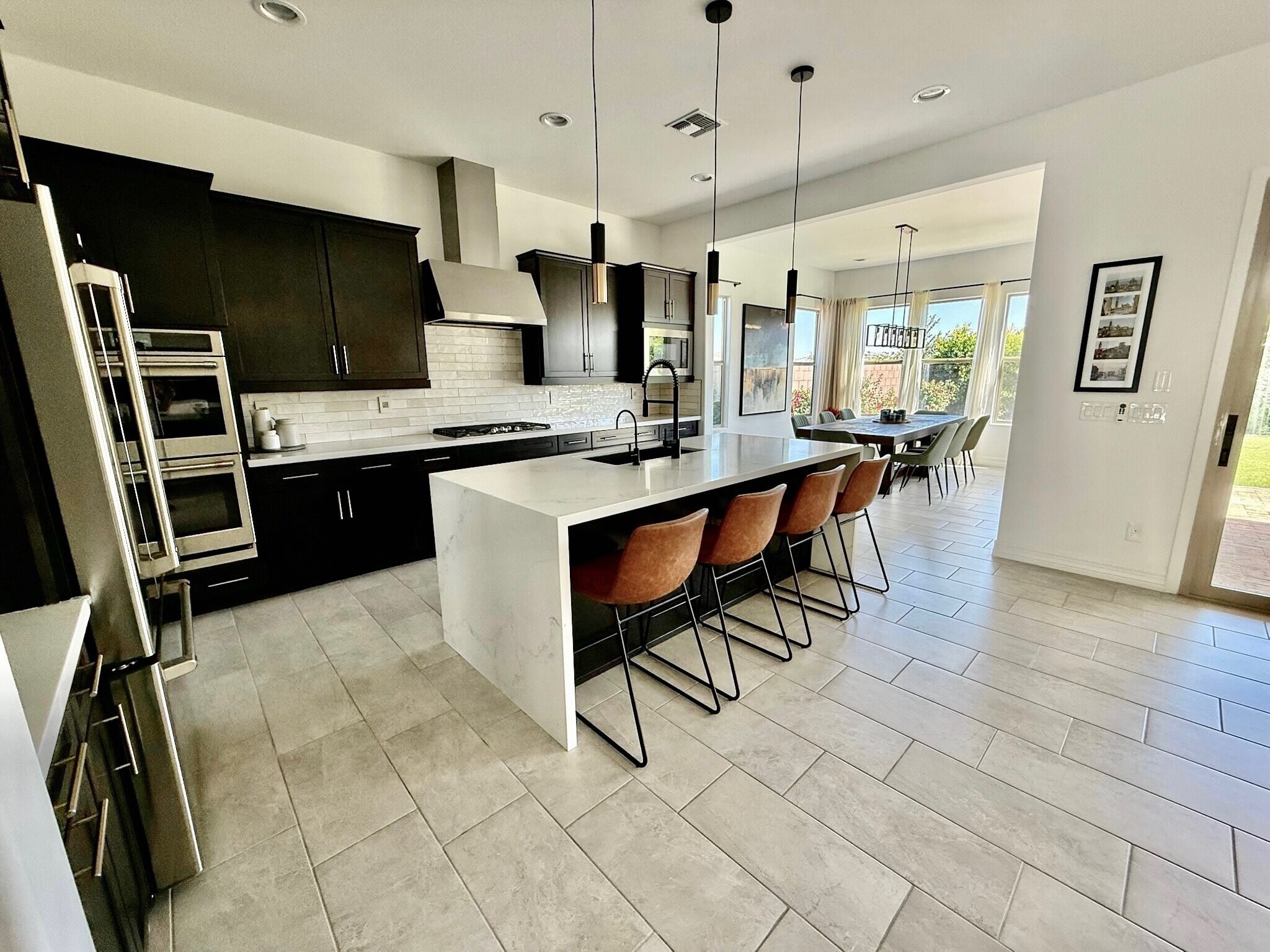 Building Photo - 10649 Thatcher Ave