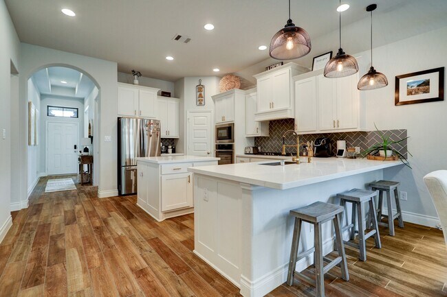 Building Photo - 6206 Glenwick Park Rd