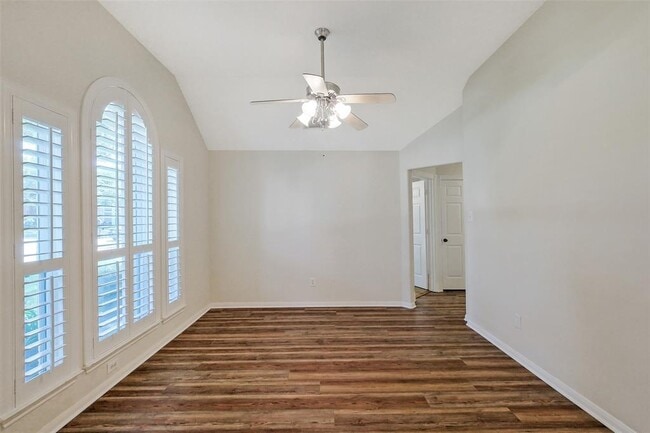 Building Photo - 21734 Maple Bluff Dr