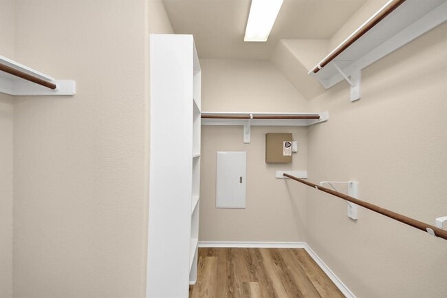 Building Photo - 6483 Calgary Woods Ln