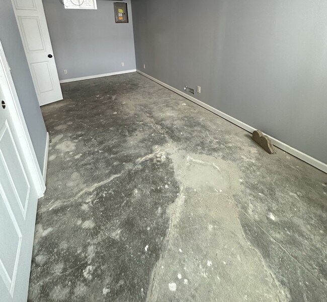 Building Photo - 502 N Mingo St