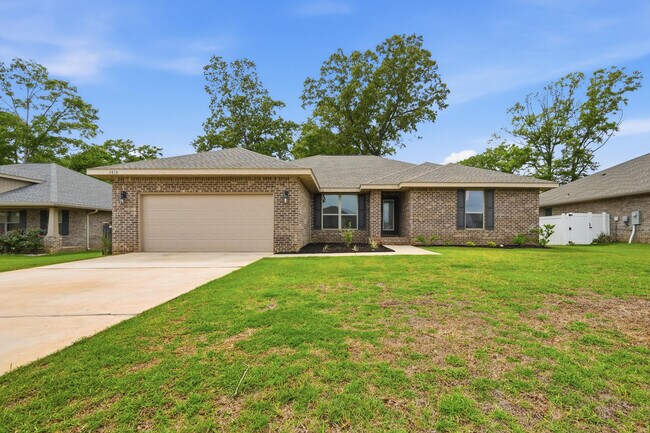 Building Photo - 5810 Crestlake Dr