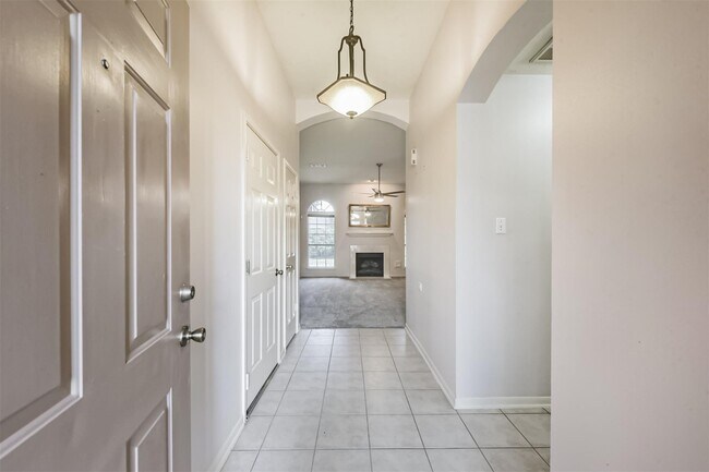 Building Photo - 15002 Chestnut Falls Dr