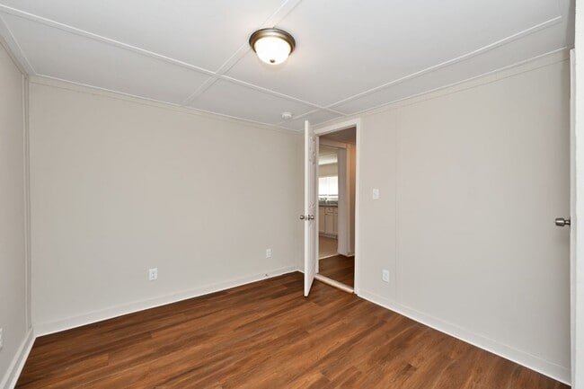 Building Photo - Newly Renovated Beauty in Pinson!