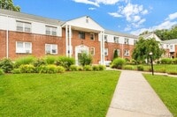 Building Photo - 10 2F