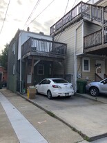 Building Photo - 623 S Glover St