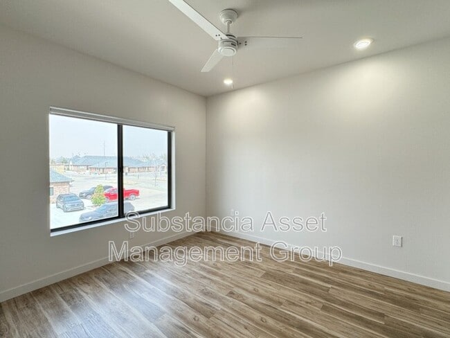 Building Photo - 1641 Midtown Pl