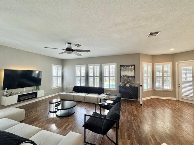 Building Photo - 212 Montara Drive