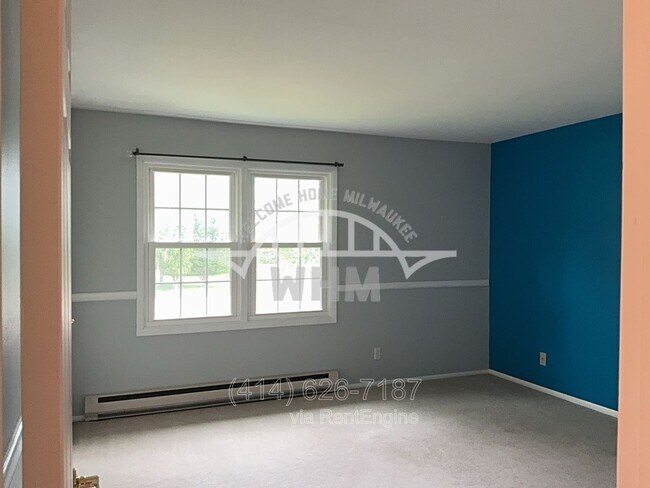 Building Photo - 10128 Rolling Glen Dr