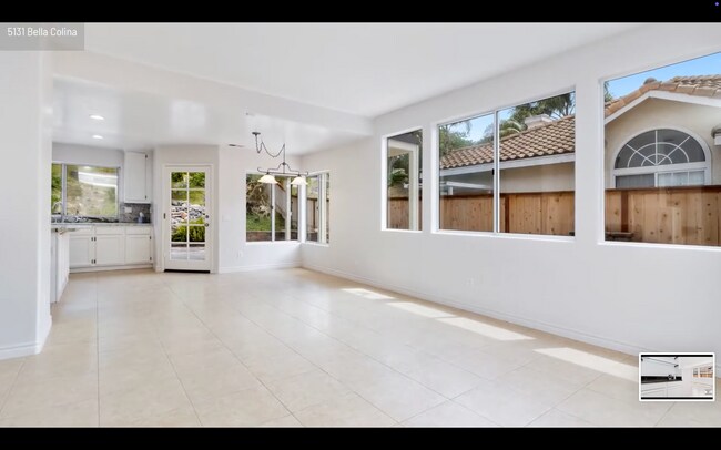 Building Photo - Incredible Rancho Del Oro Home!