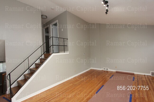 Building Photo - 2442 Wainwright St