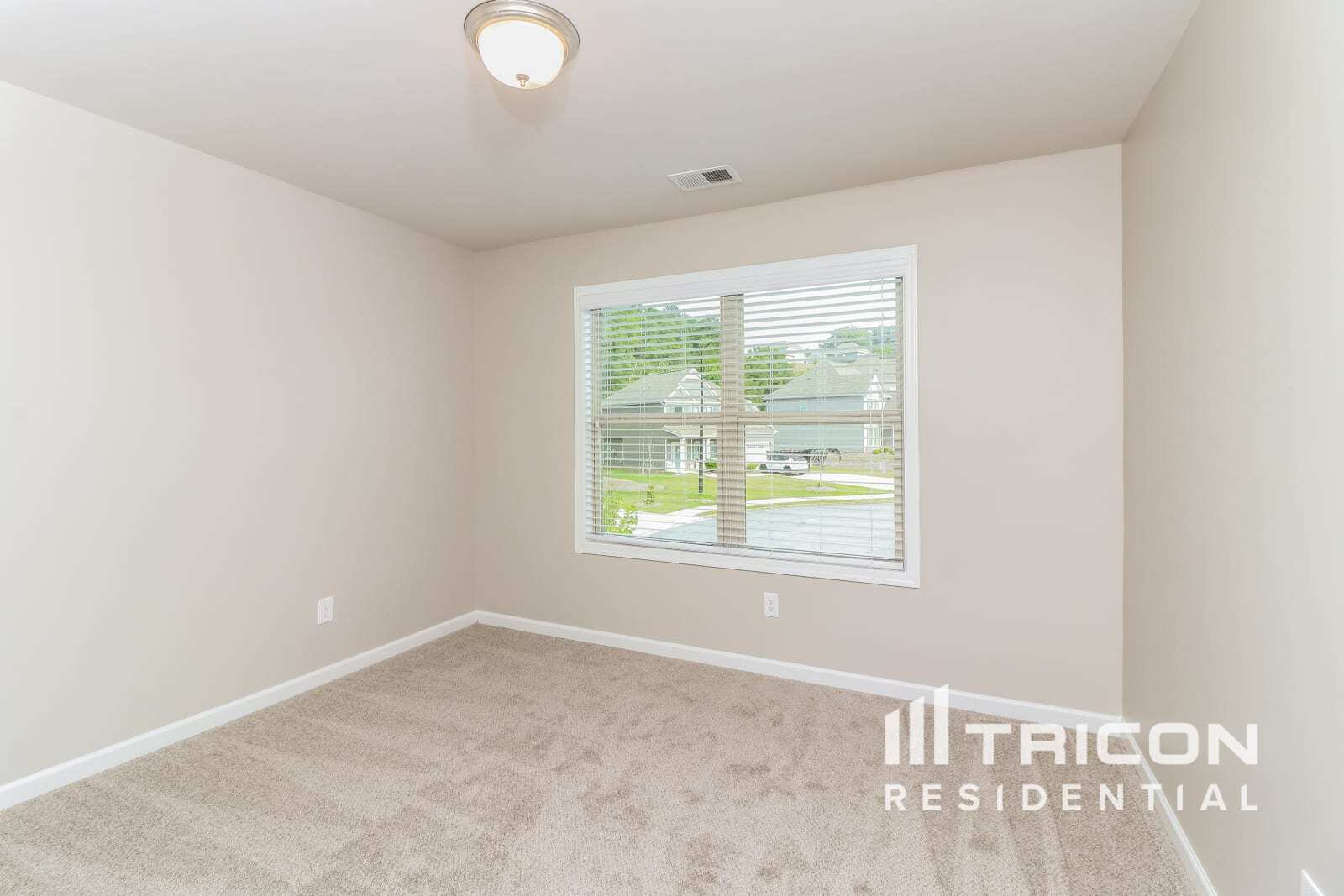 Building Photo - 637 Ireland Ln