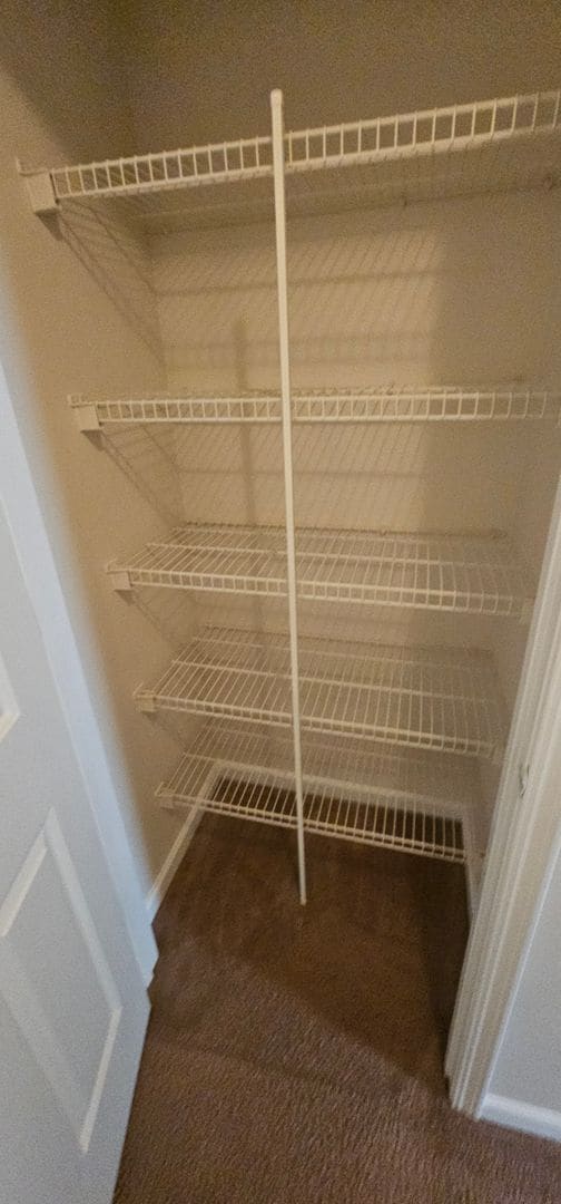 Building Photo - ****** HALF OFF FIRST FULL MONTH OF RENT!! ******