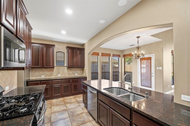 Building Photo - 28210 Chalet Park Dr