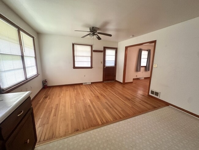 Building Photo - 337 County Line Dr
