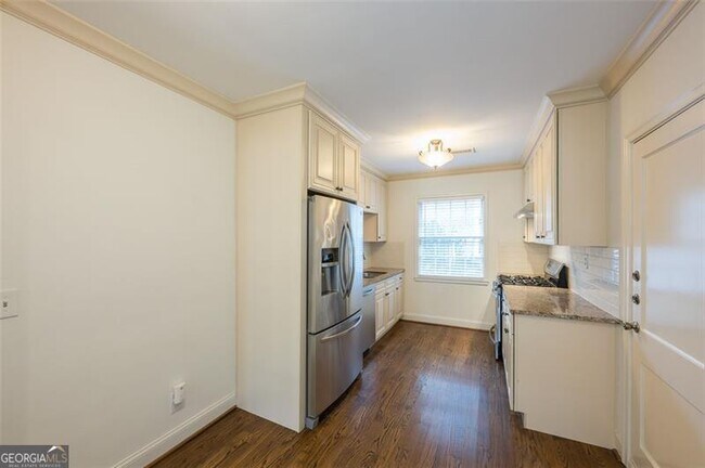 Building Photo - 55 Delmont Dr NE