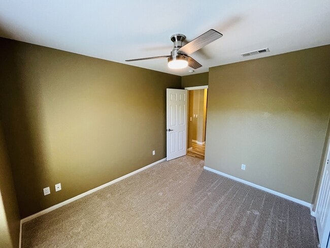 Building Photo - Single Family Residence