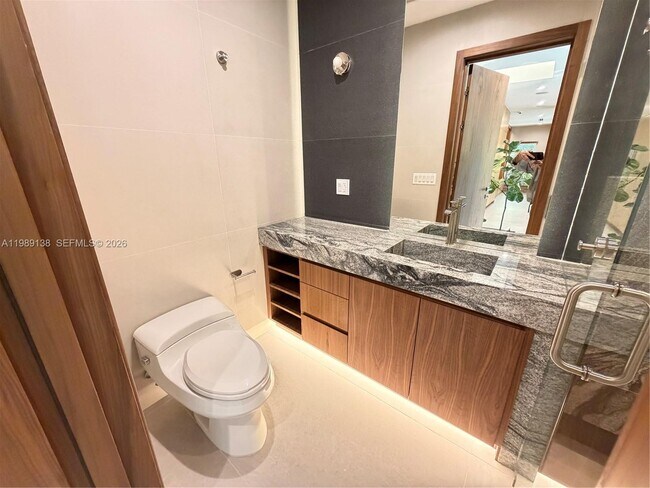 Building Photo - 3200 NE 165th St