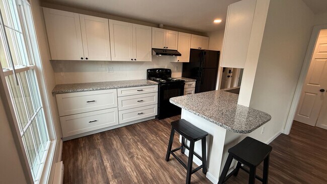 Building Photo - 12 Union St