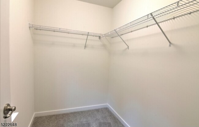 Building Photo - 712 Parkview Ln
