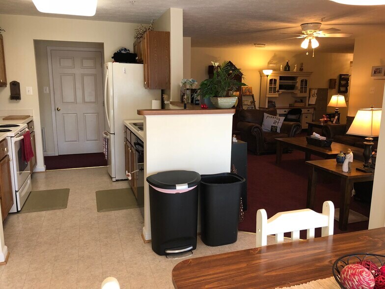 Building Photo - 6391 Rutherford Ct